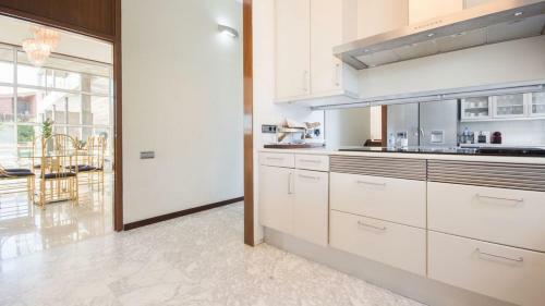 Luxury Beachfront Villa In Tarragona
