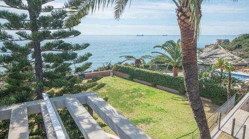 Luxury Beachfront Villa In Tarragona