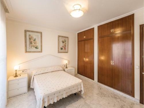 Five-bedroom Holiday Home In Tarragona