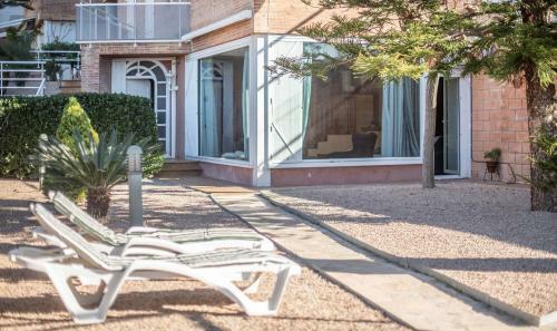 Apartamento En La Playa La Mora