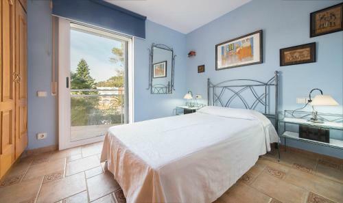 Apartamento En La Playa La Mora