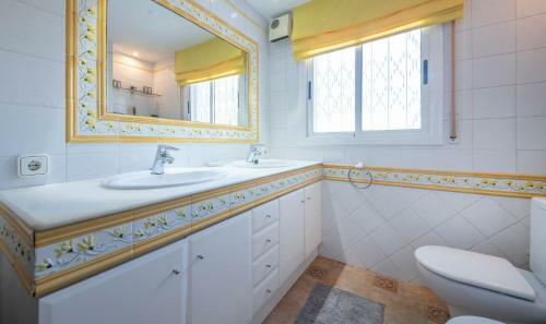 Apartamento En La Playa La Mora