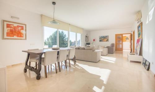 Villa Limonium With Sea Views