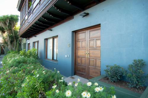 Los Rodeos Apartments