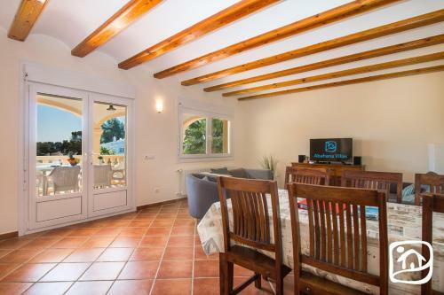 Abahana Villas Summertime