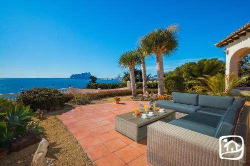 Abahana Villas Blue Sea