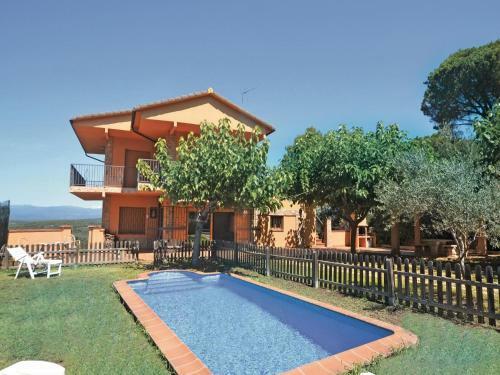 Five-bedroom Holiday Home In Tordera