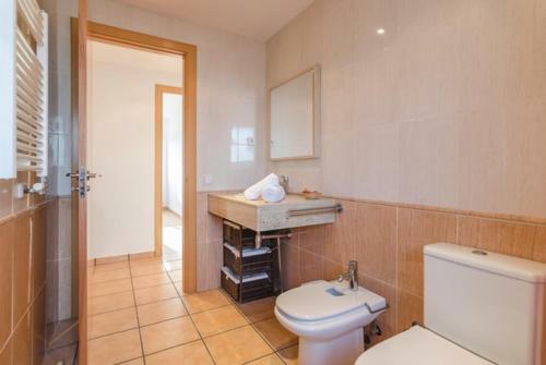 Tordera Villa Sleeps 9 Pool