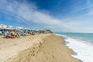 Costa Del Sol Hotel