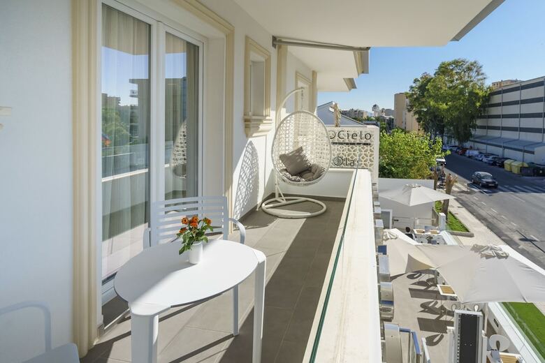 Costa Del Sol Hotel