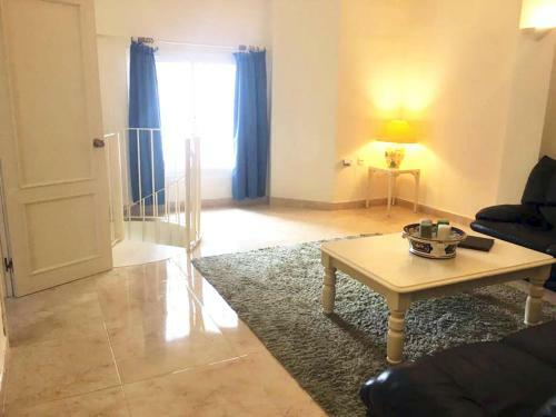 Apartamento 4 Bedroom Beachfront Penthouse