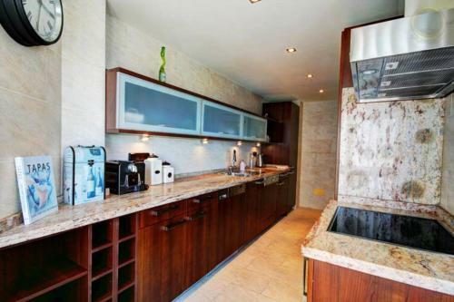 Apartamento 4 Bedroom Beachfront Penthouse