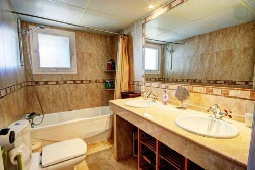 Apartamento 4 Bedroom Beachfront Penthouse