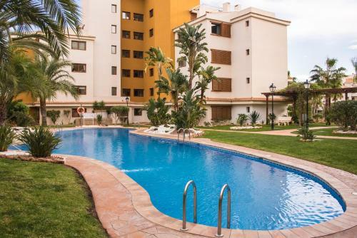 Globus La Entrada Garden Apartment