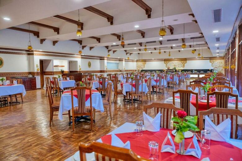 Hotel Clarks Khajuraho