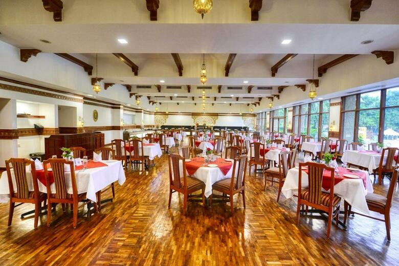 Hotel Clarks Khajuraho