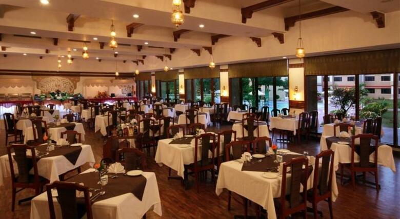 Hotel Clarks Khajuraho