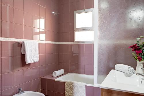 Torrox Villa Sleeps 6 Pool Air Con Wifi