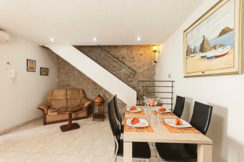 Lets Holidays El Taller Apartment