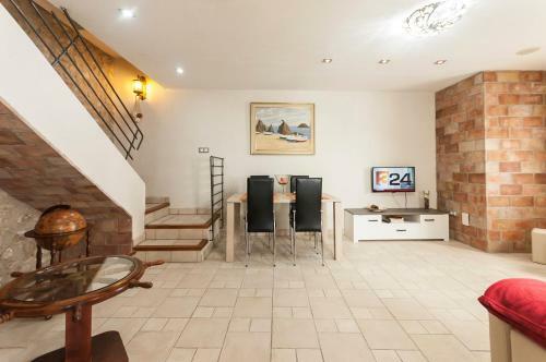 Lets Holidays El Taller Apartment