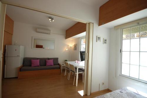 Lets Holidays Comfortable Apartment Near Beach