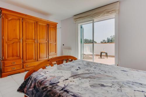 Ava�s Secret House