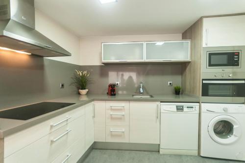 Lets Holidays Tropicana Apartment