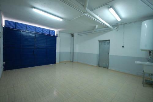 Lets Holidays Big Terrace House And 2 Parking