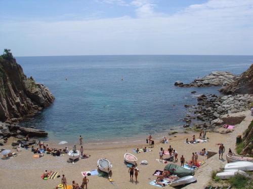 Lets Holidays Tropicana Apartment 3