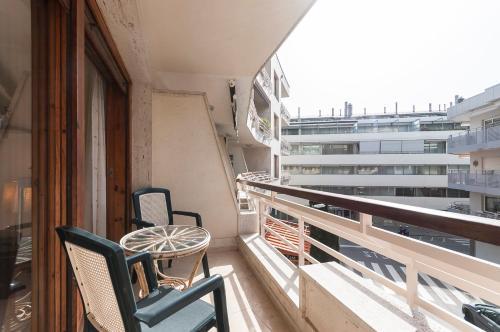 Lets Holidays Tropicana Apartment 3