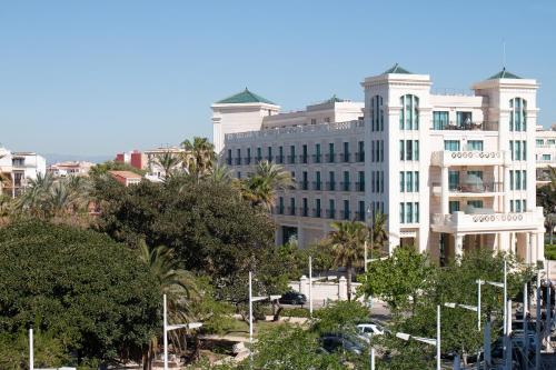 Sunrise Apartments