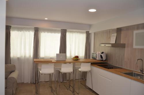Hostal City Suites Apartments
