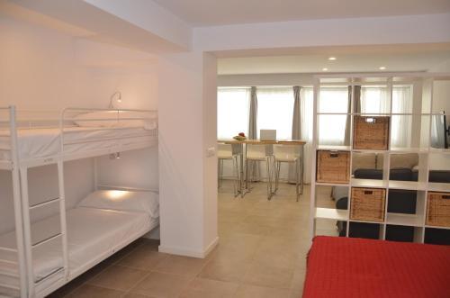 Hostal City Suites Apartments