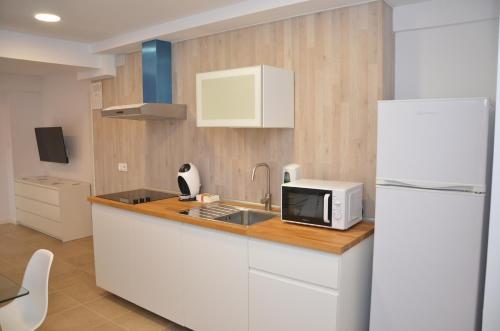 Hostal City Suites Apartments