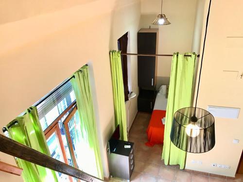 Valencia Apartments