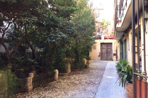 Apartment In The Old Town With Terrace