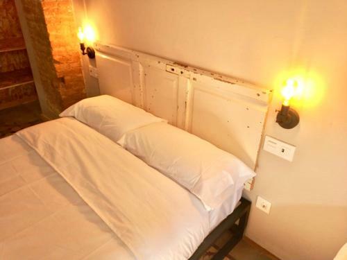Bed & Breakfast Bird House