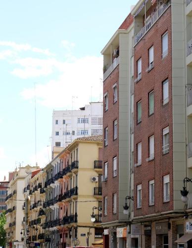 Valencia Town Center New Apartments