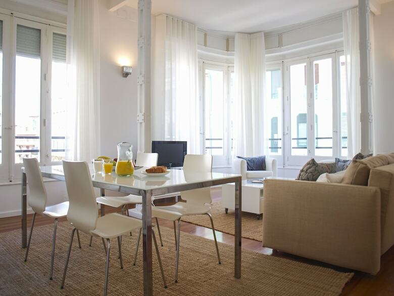 Apartup San Vicente Hall
