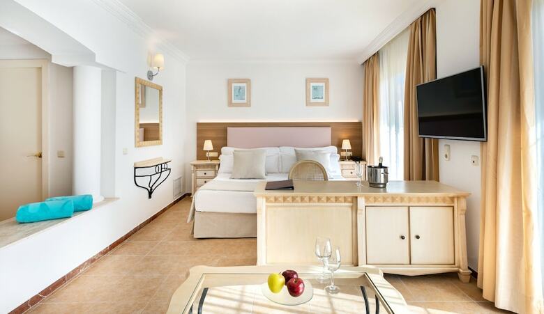 Hotel Viva Cala Mesquida Suites & Spa Adults Only 16+