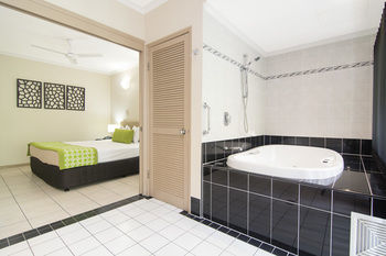 Hotel Regal Port Douglas
