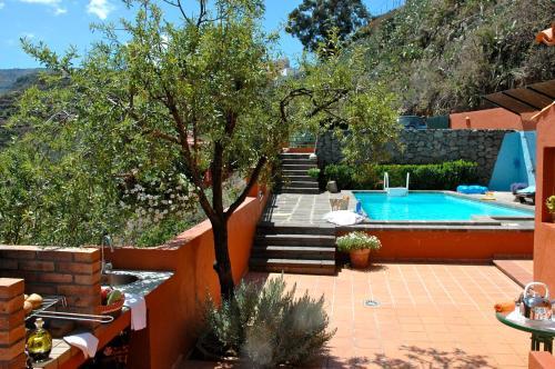 Tres Almendros
