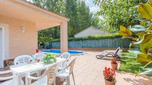 Vidreres Villa Sleeps 6