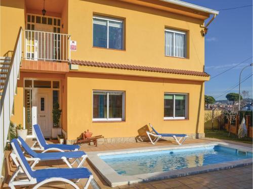 Holiday Home Carer 07