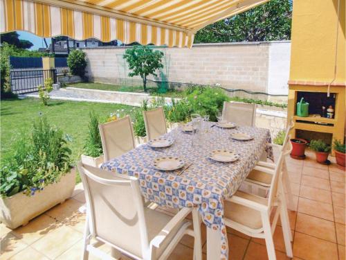 Holiday Home Carer 07