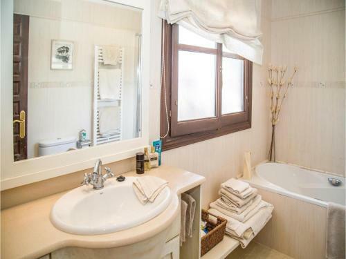 Two-bedroom Holiday Home In Vinaroz