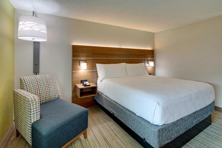 Hotel Baymont Inn And Suites Nashvil