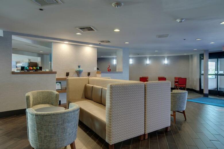 Hotel Baymont Inn And Suites Nashvil