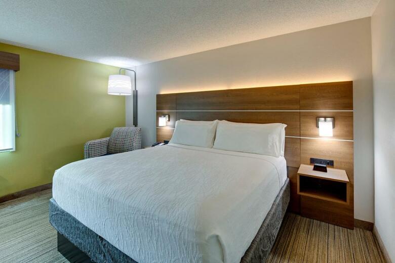 Hotel Baymont Inn And Suites Nashvil