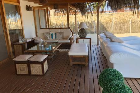 Canoas De Punta Sal Beach House